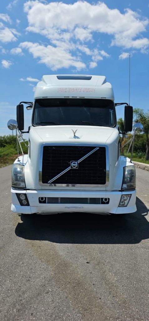 Alaventa tracto camion