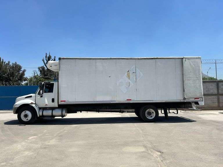 Camión DARASTAR Rabon Automatico de 2 Ejes de 15 ton acondicionado con TERMO KING Marca INTERNATIONAL Modelo 2016 Serie 3HAMMAARXGL226208 No. Eco RA017 con caja refrigerada Marca RENO