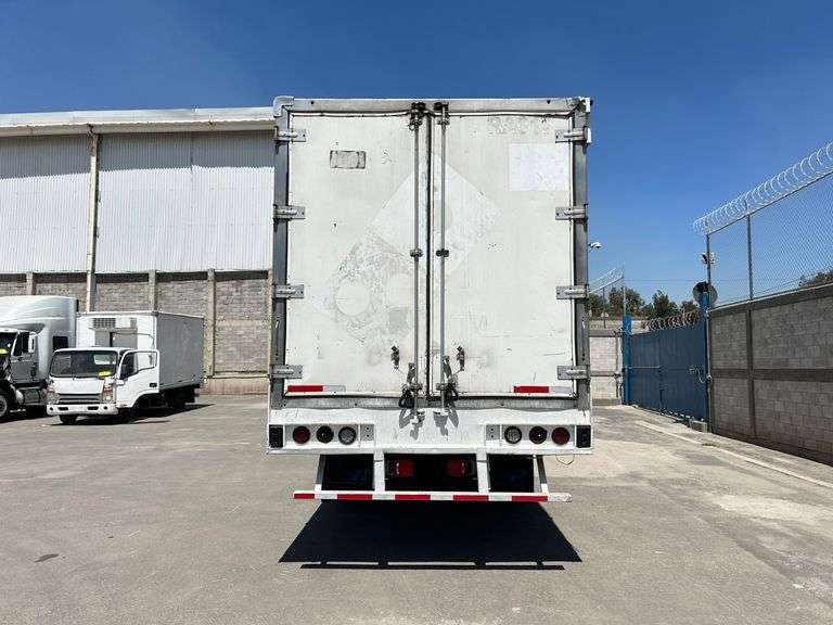 Camión DARASTAR Rabon Automatico de 2 Ejes de 15 ton acondicionado con TERMO KING Marca INTERNATIONAL Modelo 2016 Serie 3HAMMAARXGL226208 No. Eco RA017 con caja refrigerada Marca RENO
