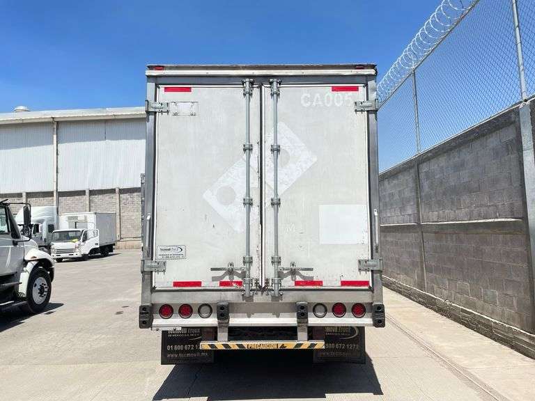 Camioneta Marca FORD F350, Modelo SUPER DUTY de 3.5 ton, 6.2L V8 manual, kilometraje: 298220 km
