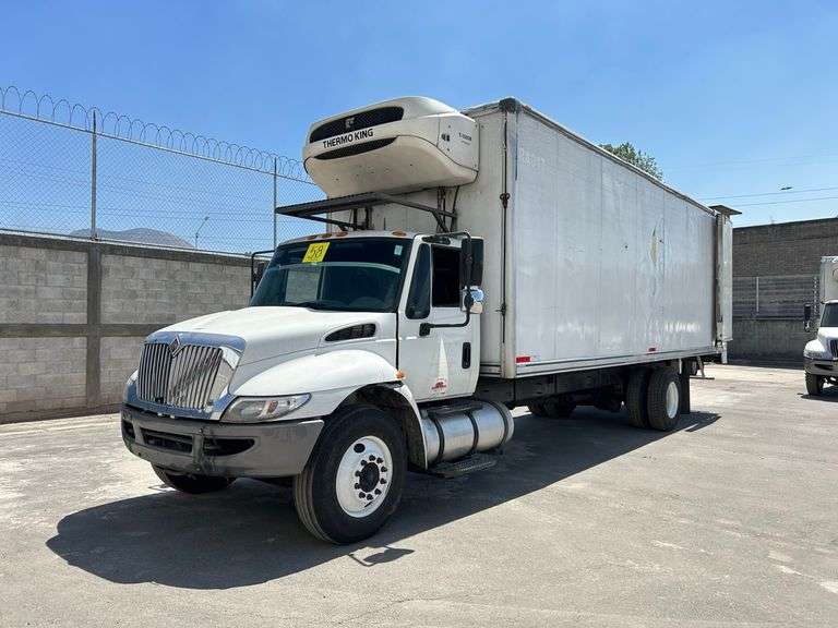Camión DARASTAR Rabon Automatico de 2 Ejes de 15 ton acondicionado con TERMO KING Marca INTERNATIONAL Modelo 2016 Serie 3HAMMAARXGL226208 No. Eco RA017 con caja refrigerada Marca RENO