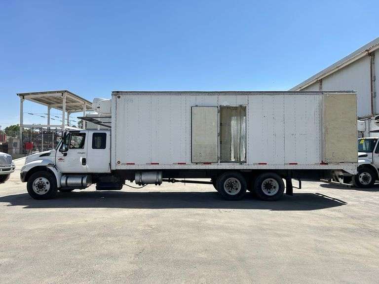 Torton Estandar de 3 Ejes doble Cabina de 15 ton Modelo 2013 Serie 3HANKAAR6DL325436 No. Eco OP255 chasis cabina marca INTERNATIONAL Modelo 4400-225, motor INTERNATIONAL