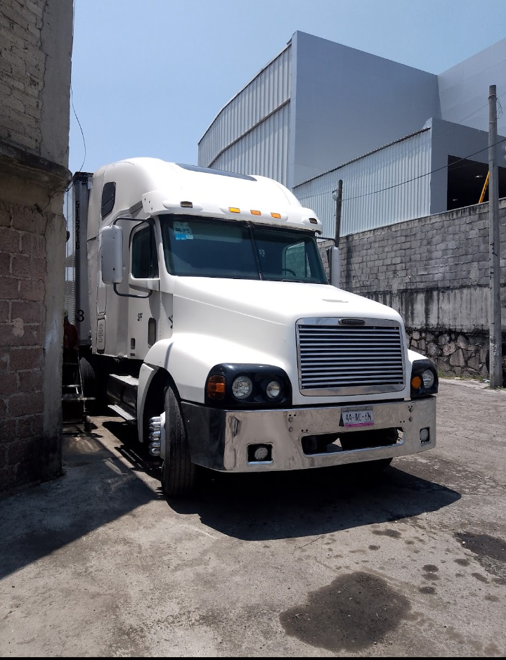 FREIGHTLINER CENTURY