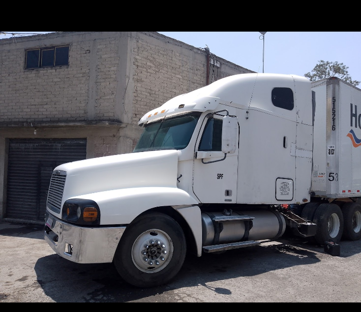 FREIGHTLINER CENTURY