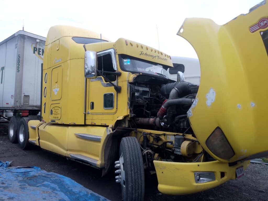 TRACTOCAMIÓN T660 AEROCAB