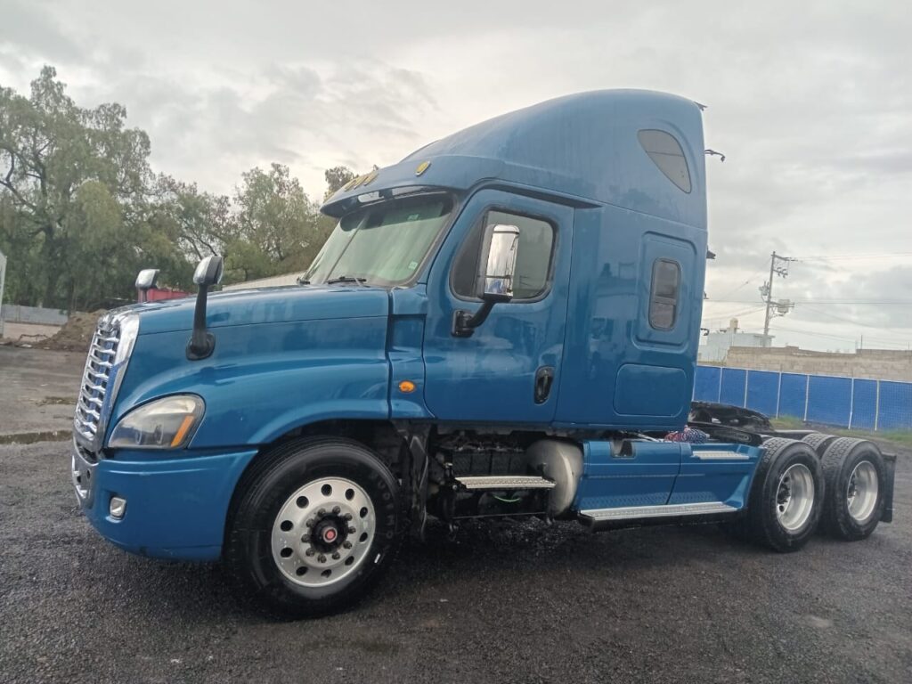 FREIGHLINER CASCADIA 2016