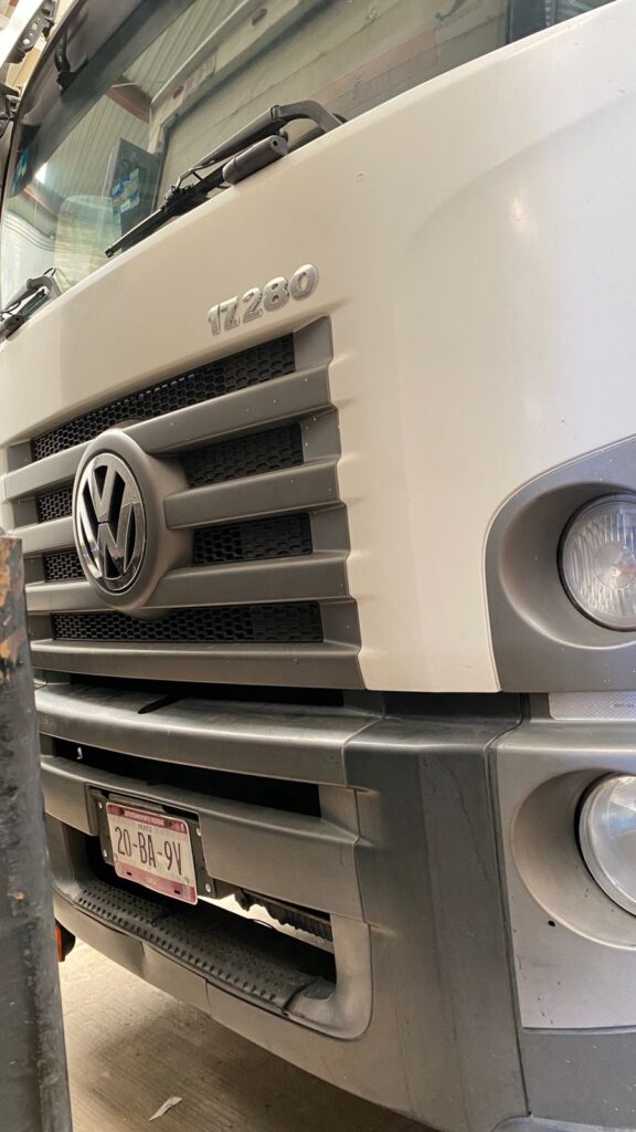 Volkswagen Constellation 17.280 Advantech 2014