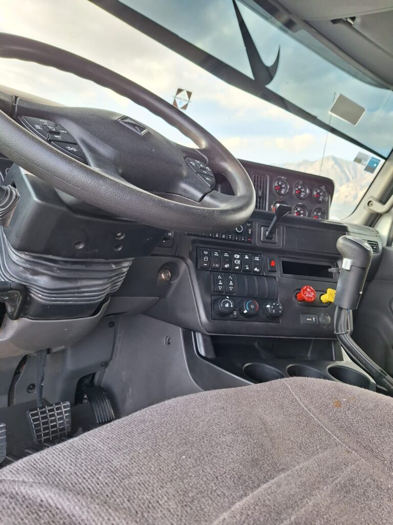 TRACTOCAMION KW T660 2014
