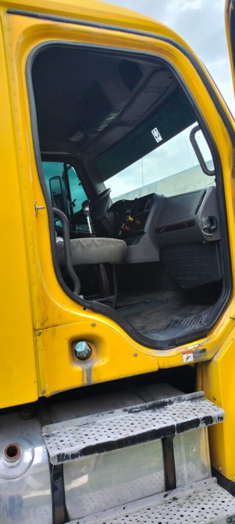 Freightliner Chasis Cabina Business Class 2017