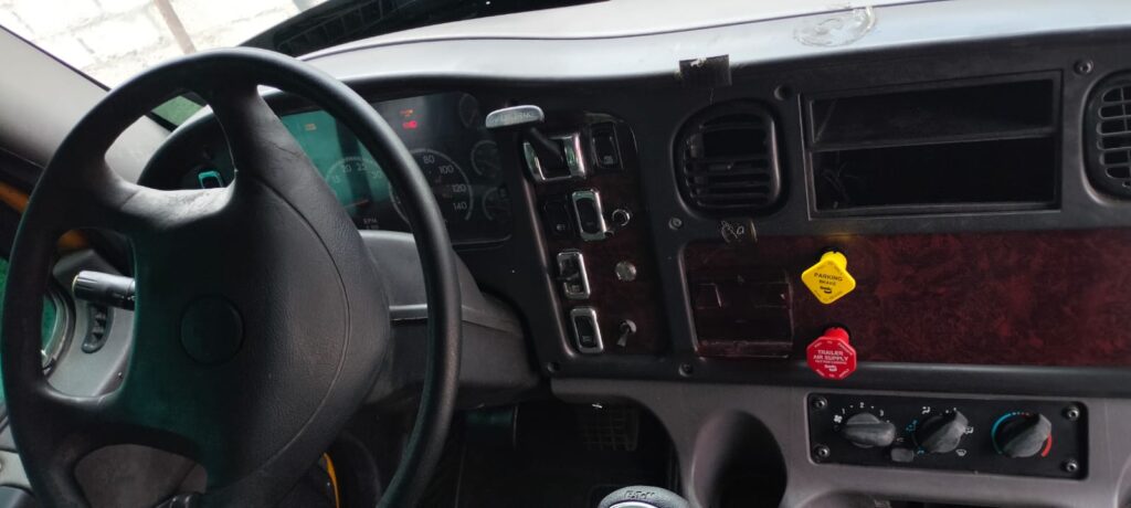 Freightliner Chasis Cabina Business Class 2017