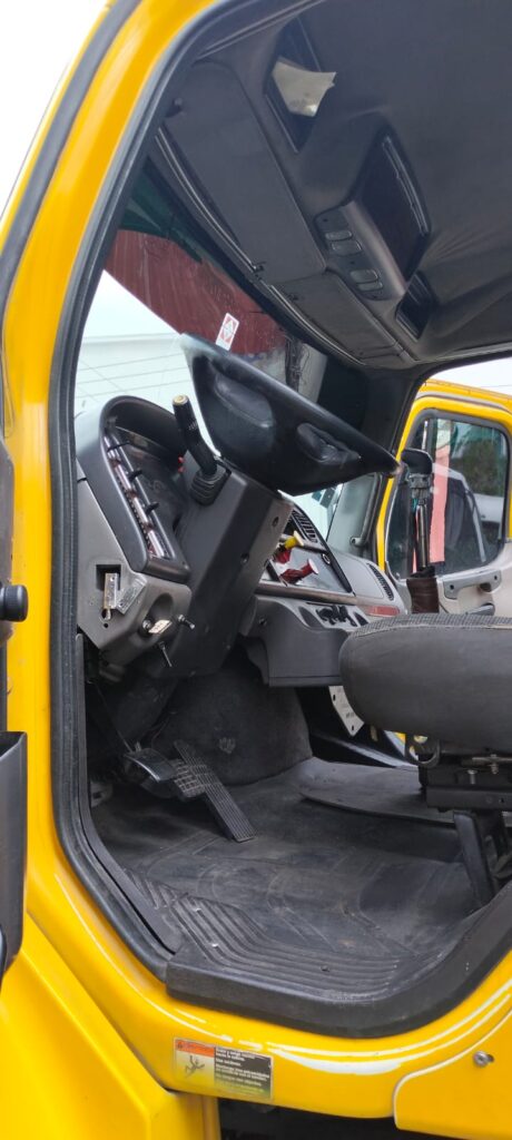 Freightliner Chasis Cabina Business Class 2017
