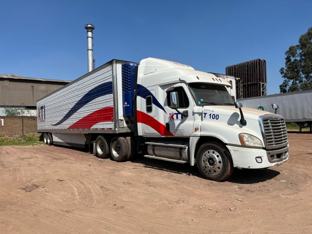 FREIGHTLINER CASCADIA 2015