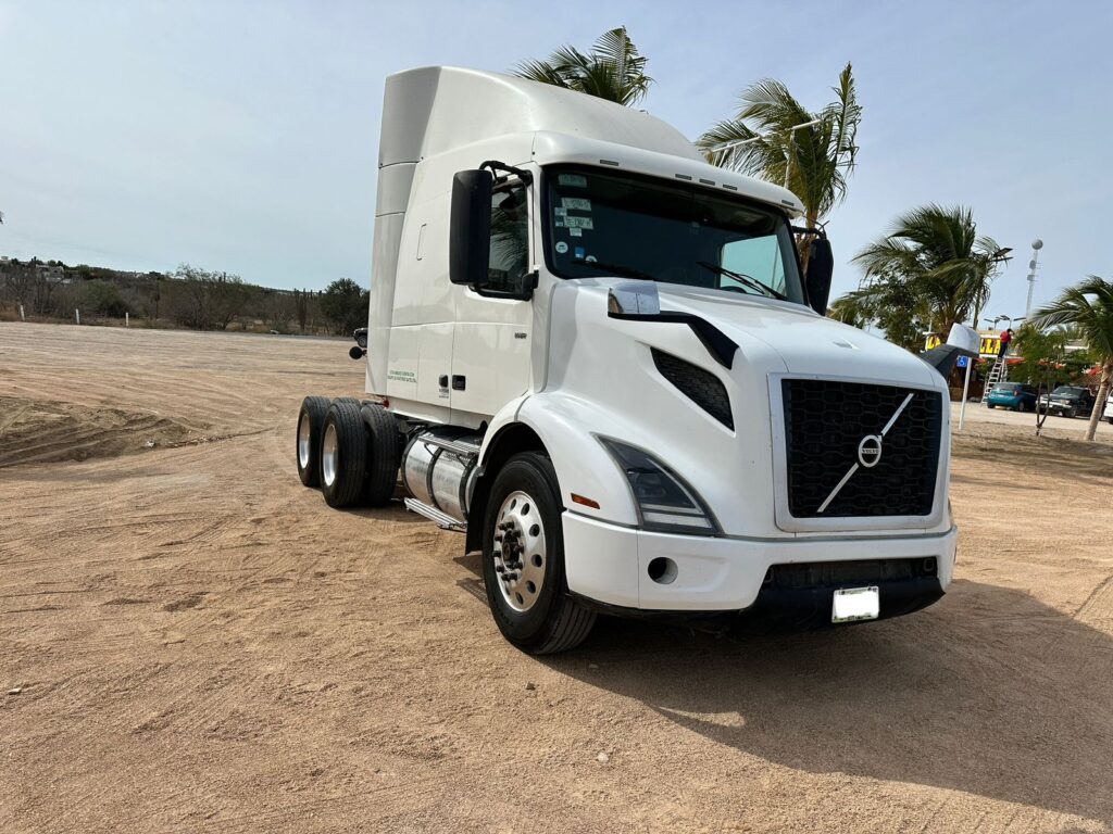 VOLVO VNR 64T 2020