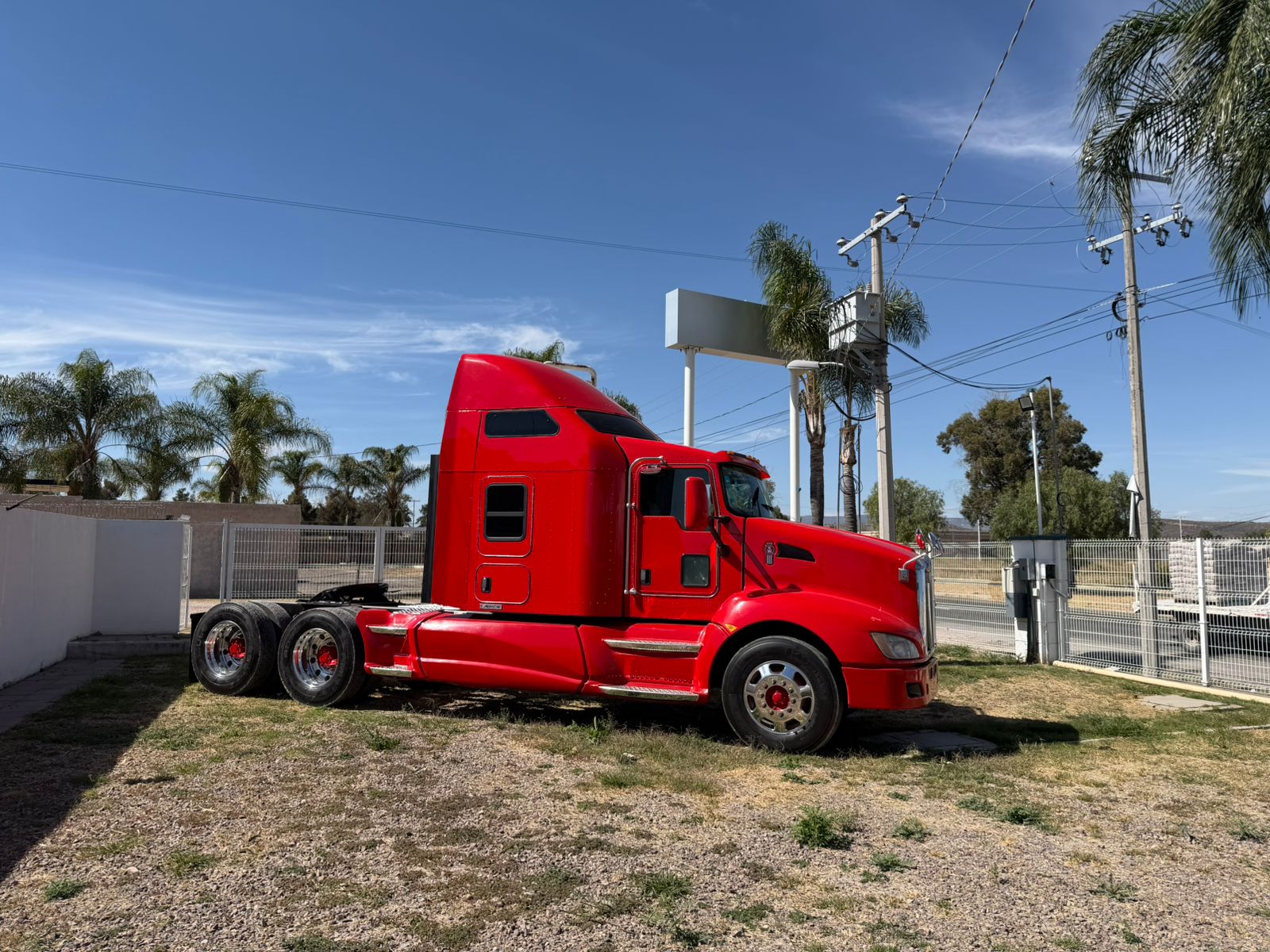 Kenworth T660 2014 – Expocamión – Camiones seminuevos y usados de venta