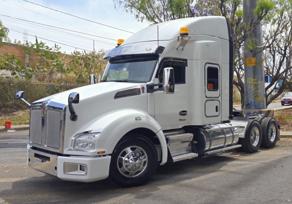️Kenworth T-880 2023