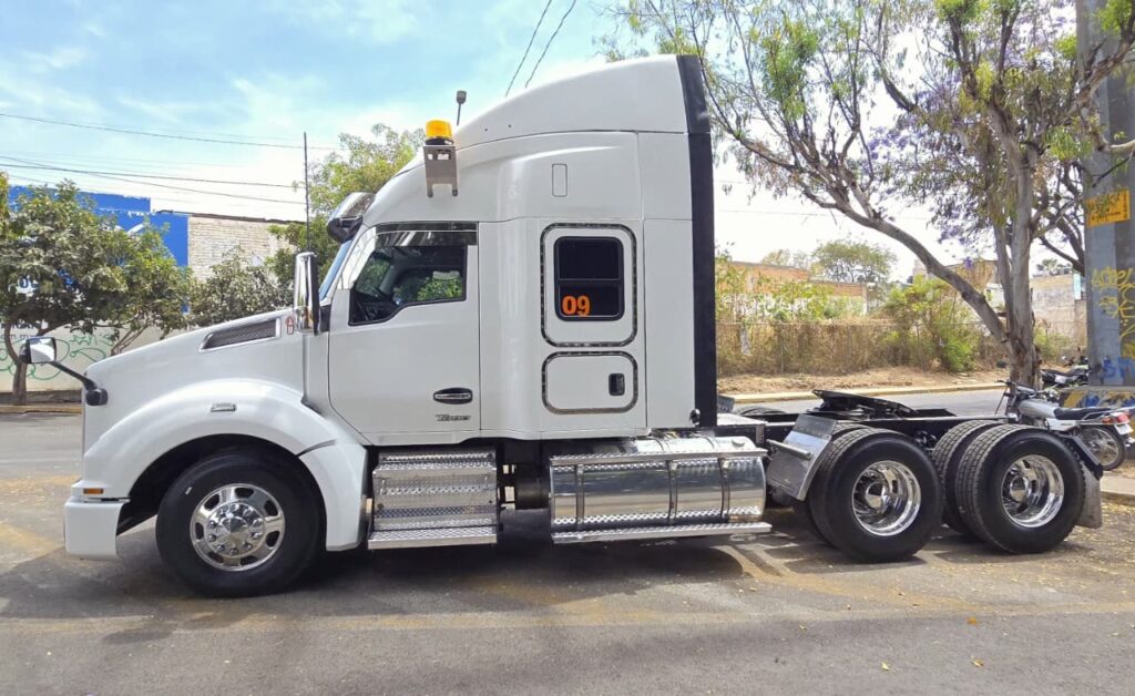 ️Kenworth T-880 2023