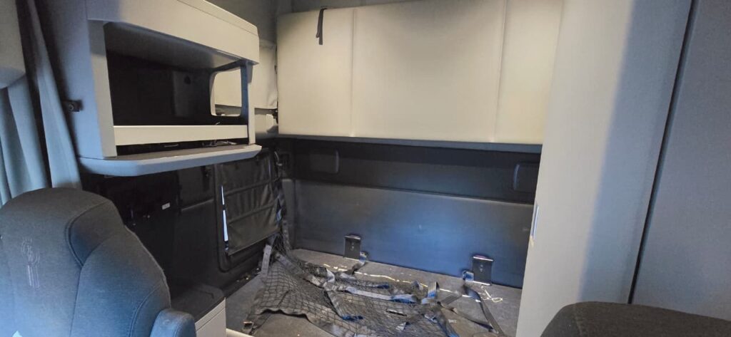 Kenworth T-680 NEXTGEN 2025