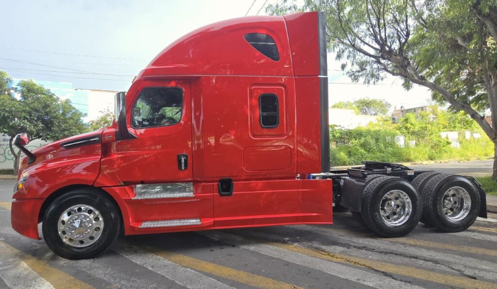 FREIGTLINER NEW CASCADIA 2025