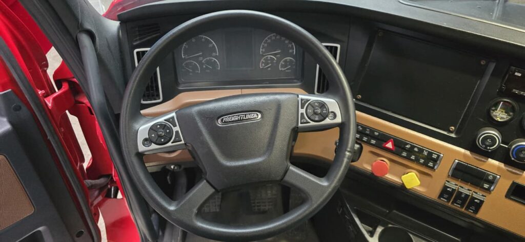 FREIGTLINER NEW CASCADIA 2025