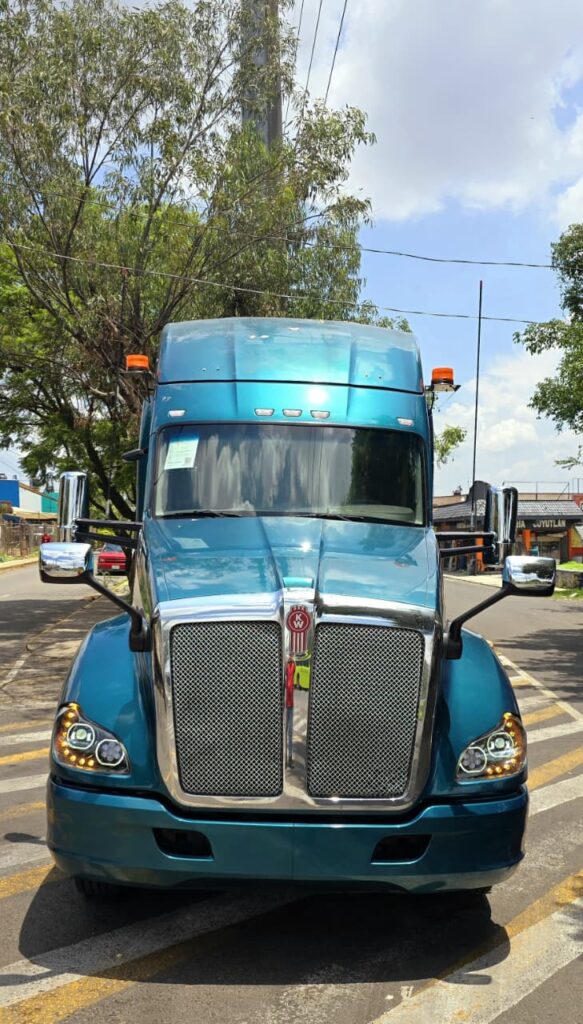 Kenworth T-680 2022