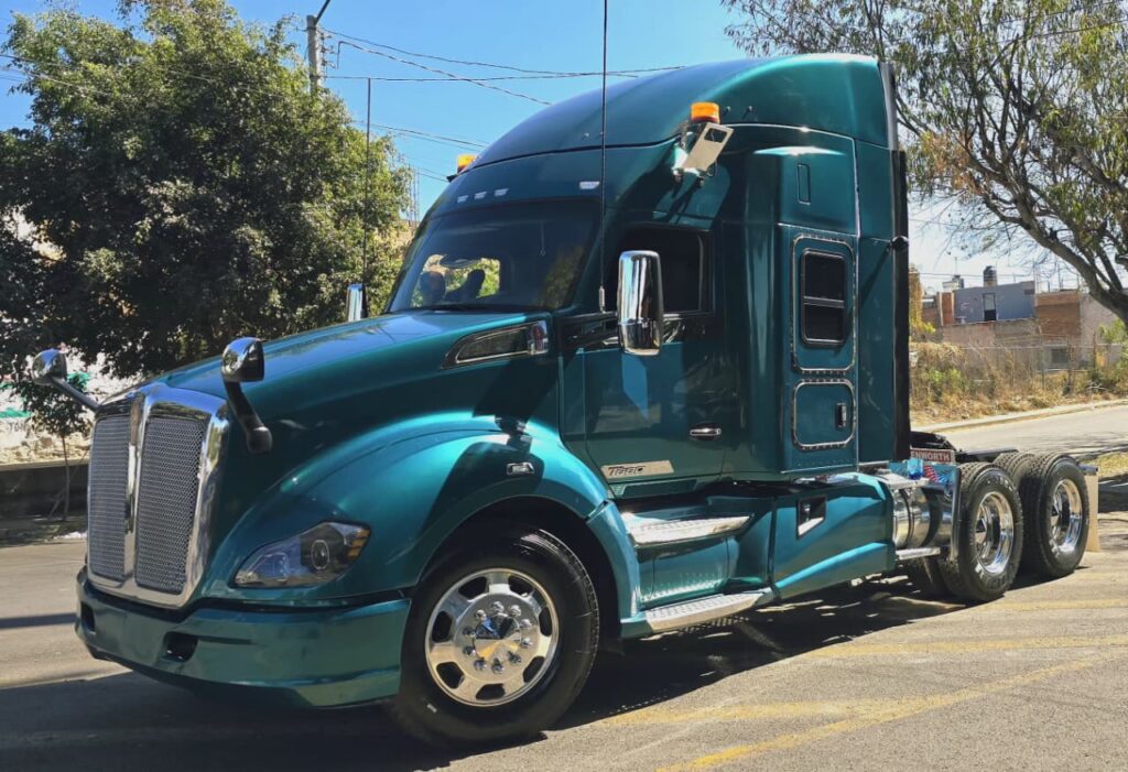 Kenworth T-680 2022