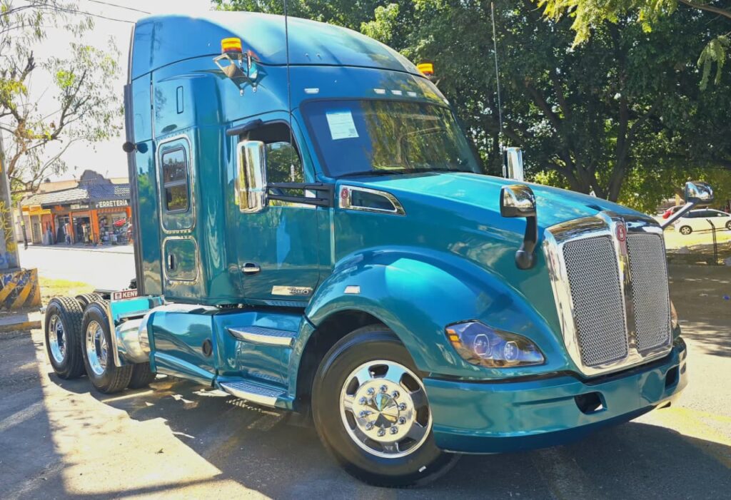 Kenworth T-680 2022