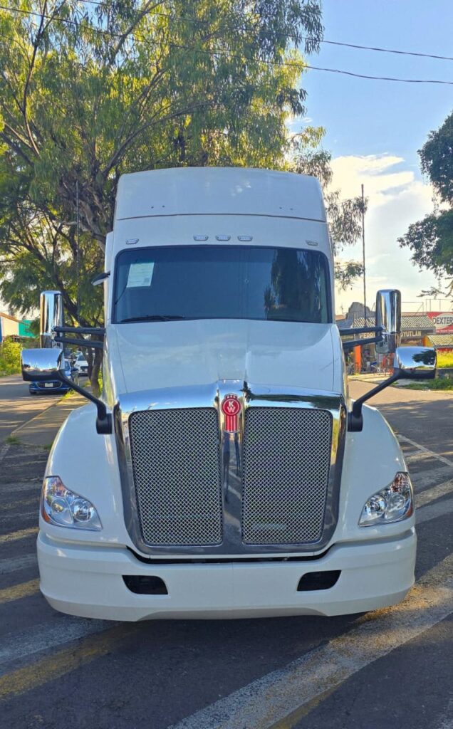 ️Kenworth T-680 2023