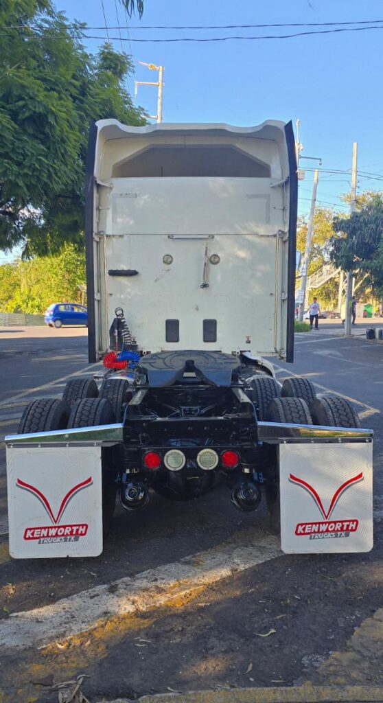 ️Kenworth T-680 2023