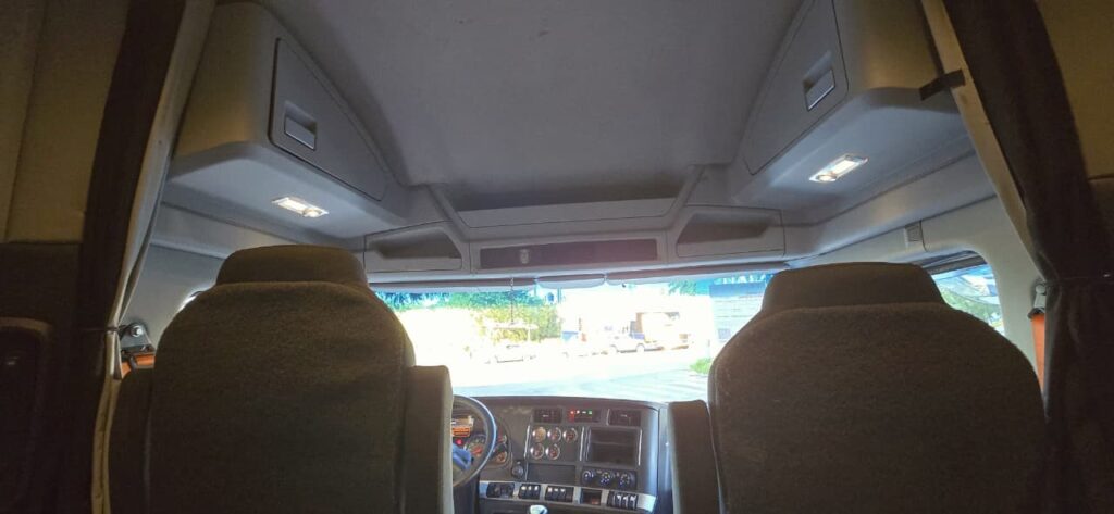 ️Kenworth T-680 2023