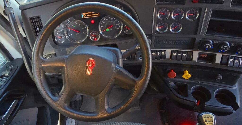 ️Kenworth T-680 2023