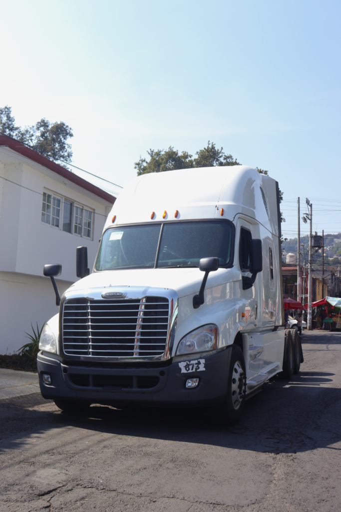 Tractocamion Quinta Rueda Freightliner 2015 Modelo Cascadia