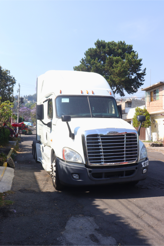 Tractocamion Quinta Rueda Freightliner 2015 Modelo Cascadia