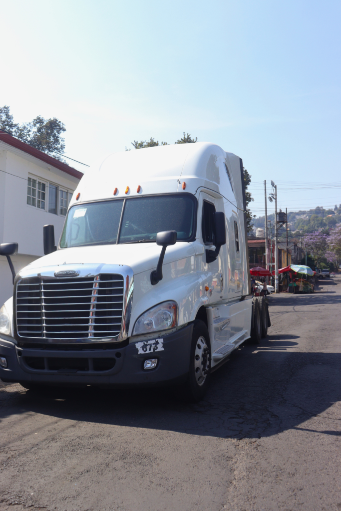 Tractocamion Quinta Rueda Freightliner 2015 Modelo Cascadia