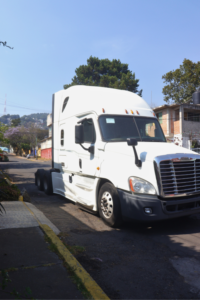Tractocamion Quinta Rueda Freightliner 2015 Modelo Cascadia