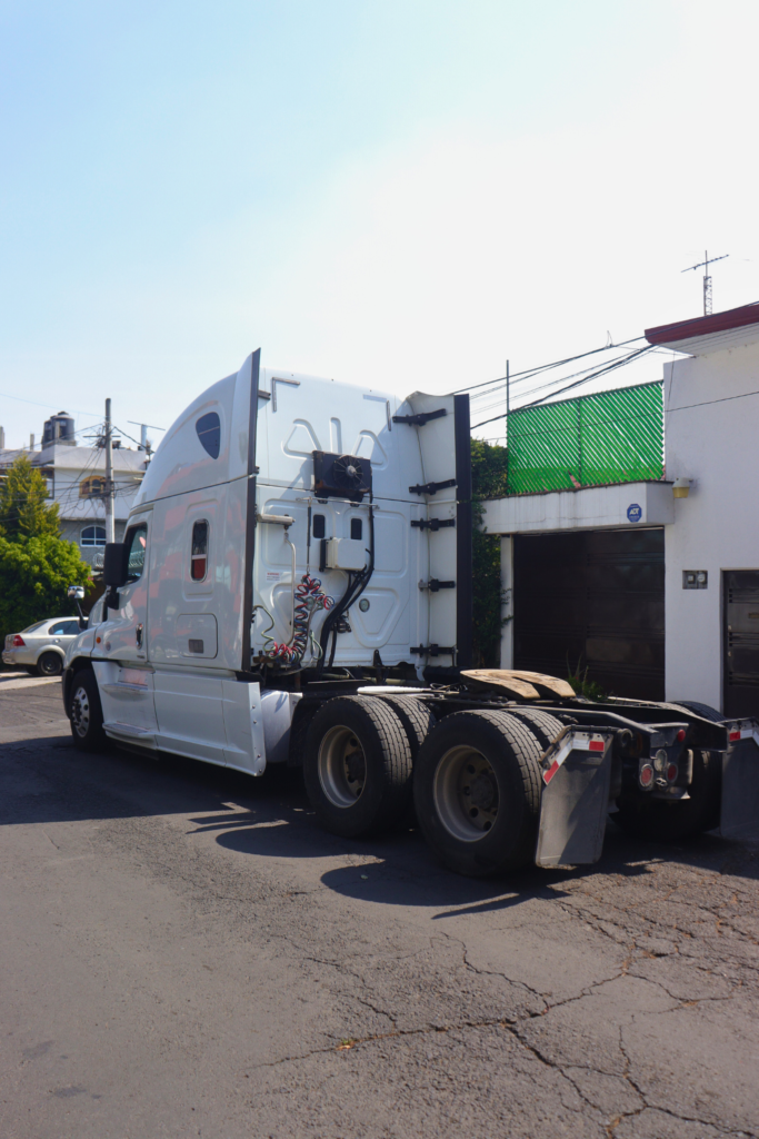 Tractocamion Quinta Rueda Freightliner 2015 Modelo Cascadia