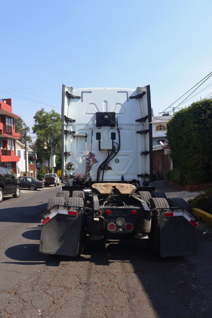 Tractocamion Quinta Rueda Freightliner 2015 Modelo Cascadia